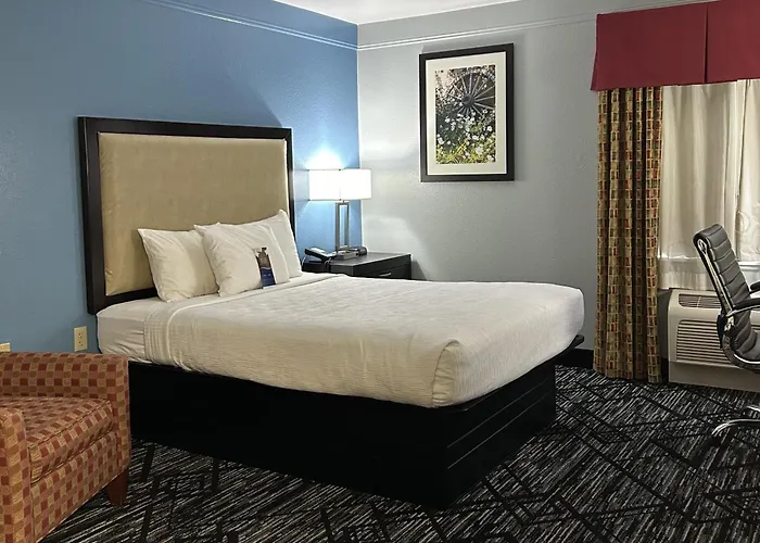 Baymont By Wyndham Litchfield