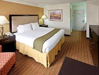 Baymont By Wyndham Hotel Litchfield