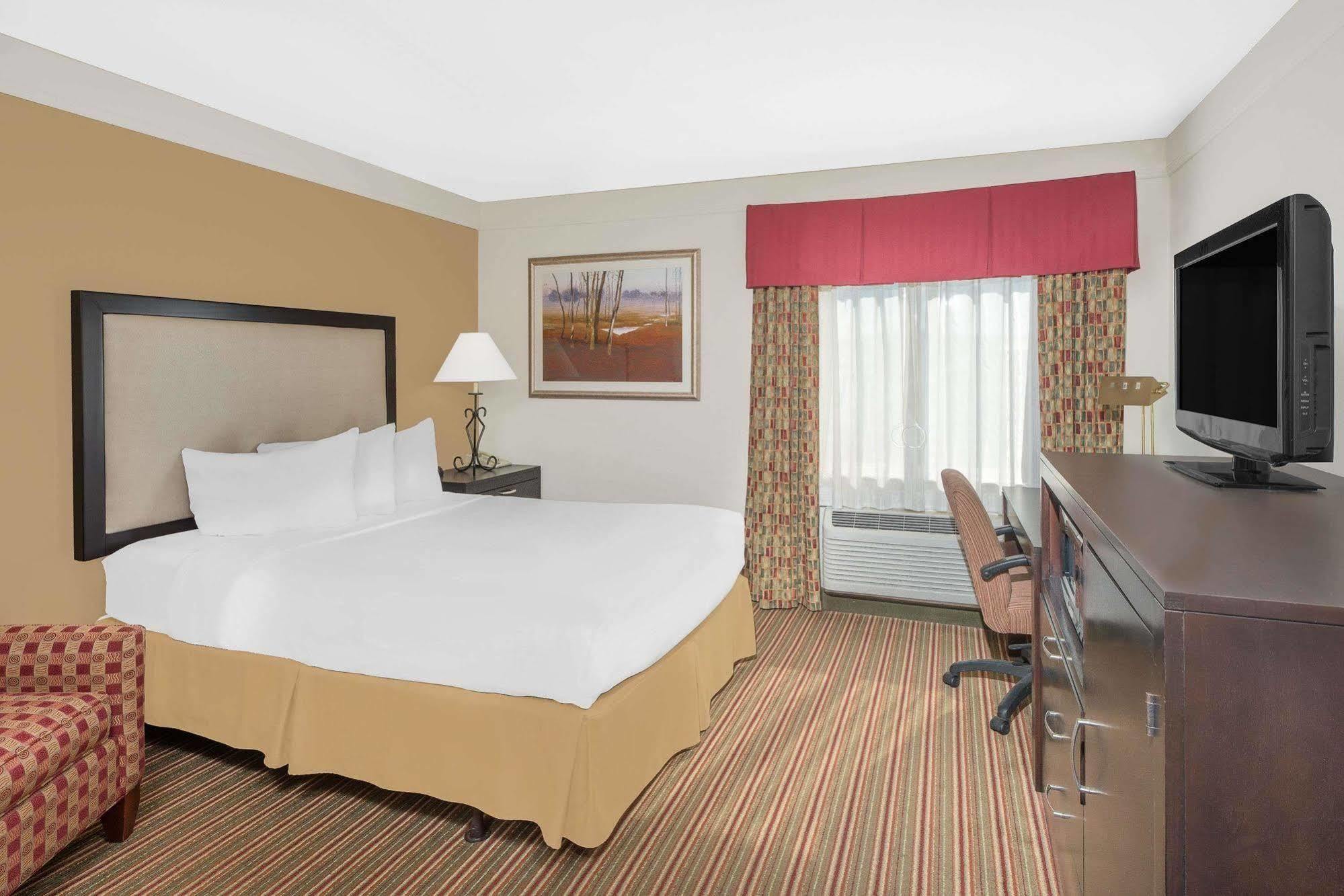 Baymont By Wyndham Hotel Litchfield