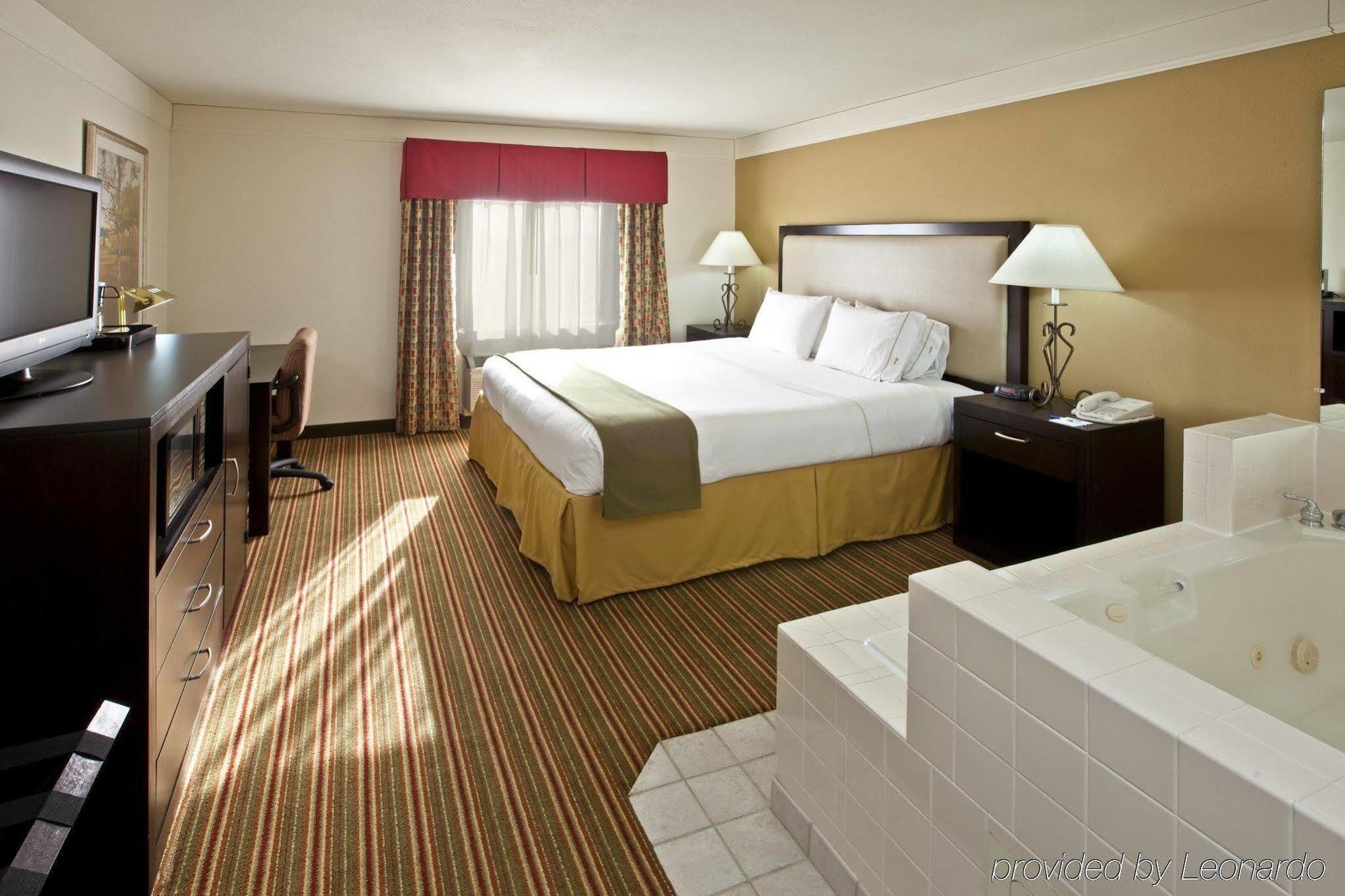 Baymont By Wyndham Hotel